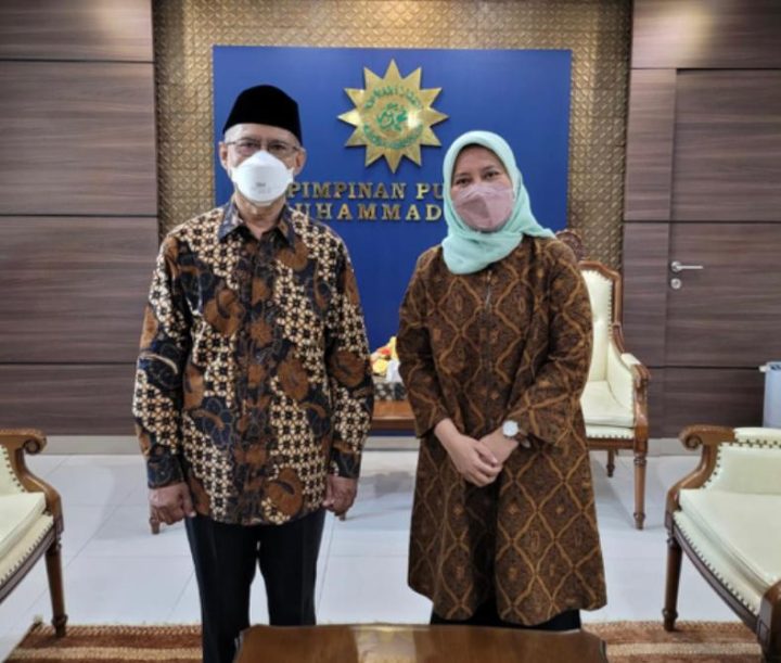 Hj. Atik Heru Maryanti saat bersilaturahim