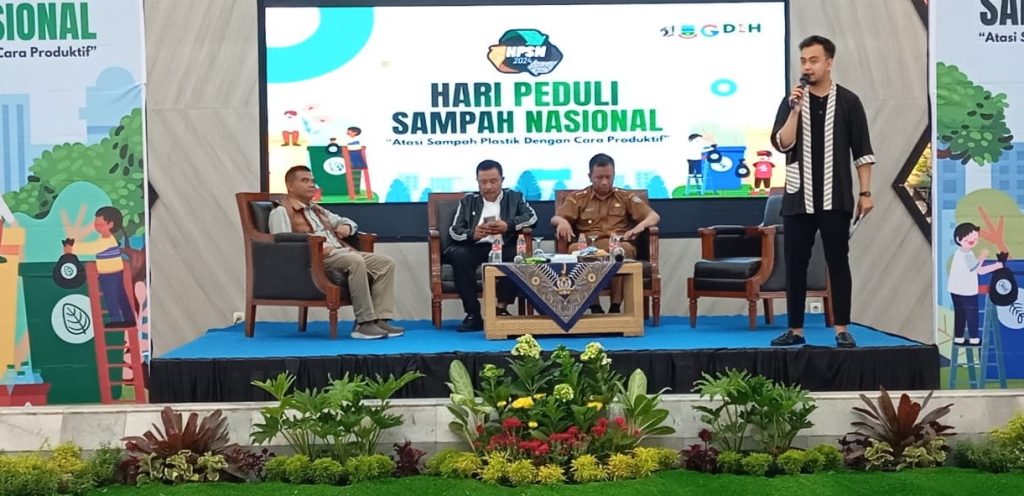 Acara Puncak Hari Peduli Sampah Nasional (HPSN) 2024, di Gedung Pendopo Garut.
