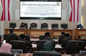 Saat Bupati Sukabumi menyampaikan Nota Pengantar Raperda, di Rapat Paripurna DPRD Kabupaten Sukabumi.
