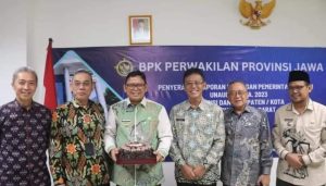 Pemkab Sukabumi serahkan LKPD 2023 ke BPK RI Jabar.