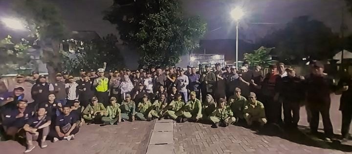 Peserta Cipkon Kelurajan Jatibening Baru saat foto bersama.