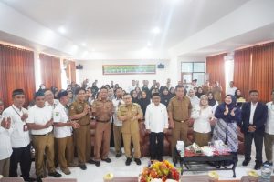 Bupati Banggai,H.Amirudin Tamoreka,menghadiri pembekalan Mahasiswa Pendidikan Profesi Guru (PPG) Dalam Jabatan (DALJAB) Guru Pendidikan Agama Islam Bantuan Pemerintah Kabupaten (Pemkab) Banggai.