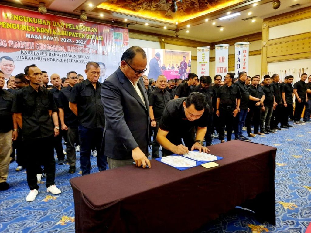 Pelantikan KONI Kabupaten Bekasi di Hotel Sahid Jaya, Cikarang, Kabupaten Bekasi. (KONI for Fakta Hukum)