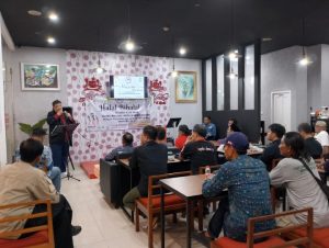 Binsar, Ketua Pelaksana Halal Bihalal AWIBB Saat menyampaikan sambutannya.