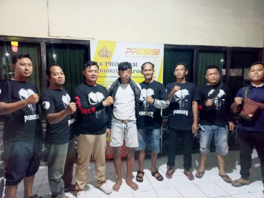 Pelaku MA saat diamankan di Mapolse Kejayan (Polsek Kejayan For Faktahukum)