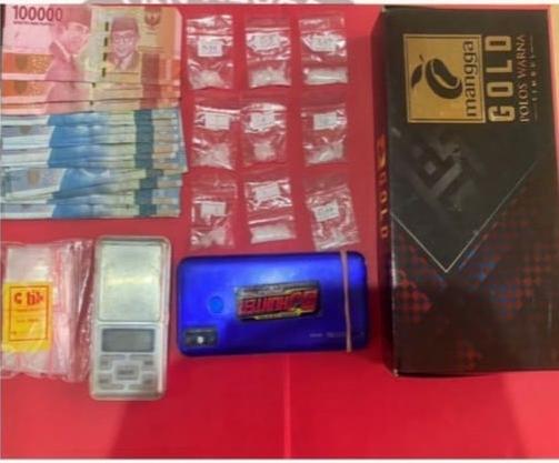 salah satu bukti sabu dari delapan pengedar sabu (humas for faktahukum)