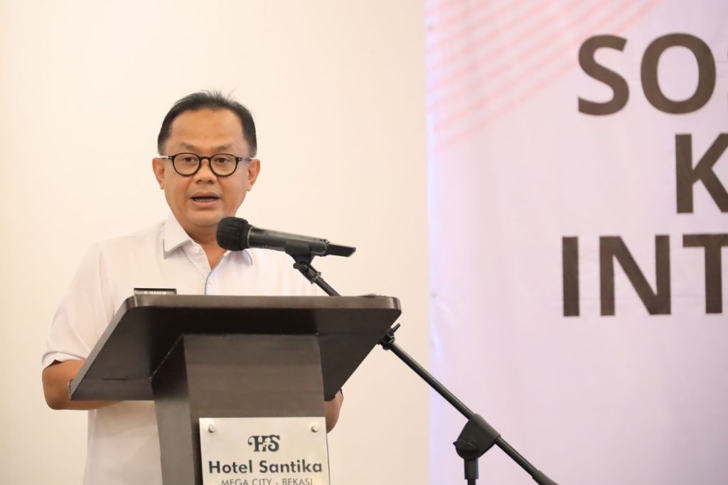 Pj Walikota Bekasi saat memberikan sambutan. (Hms)