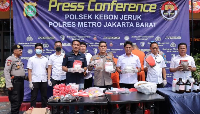 Press conference Polsek kebon jeruk