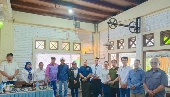 PWI Bekasi Raya foto bersama dengan PT BBWM