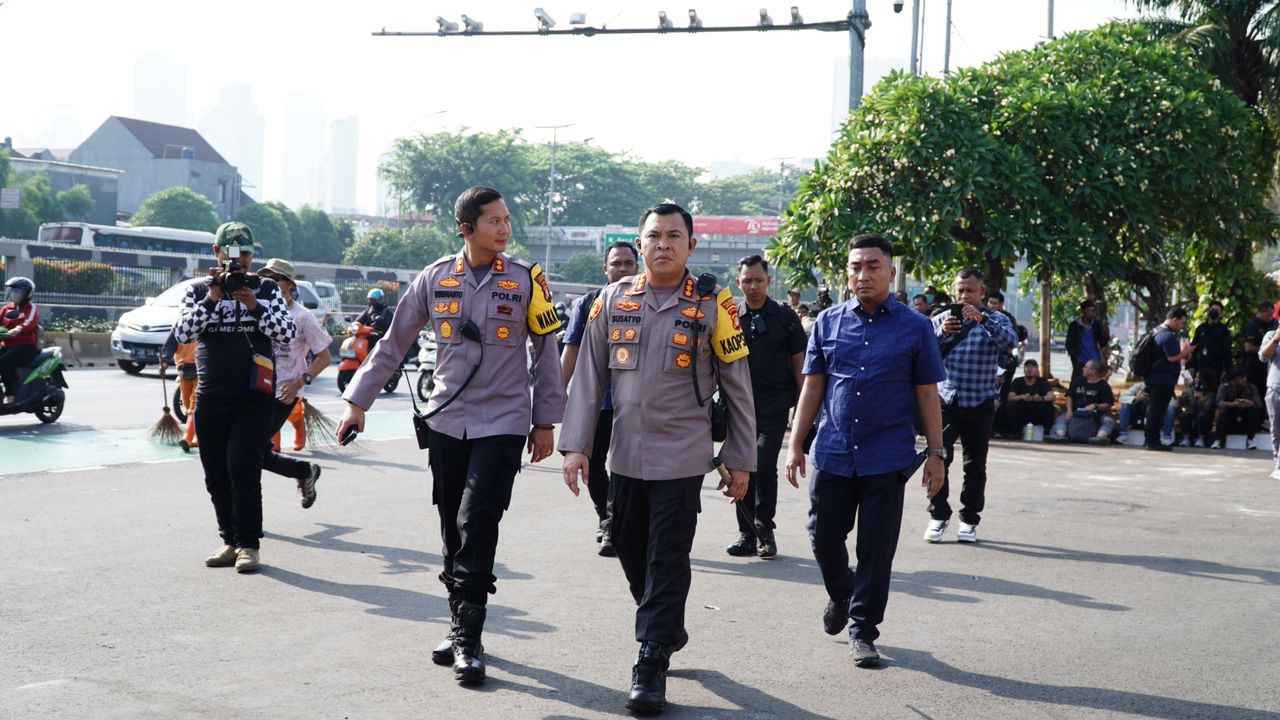 Polisi Kerahkan 2.013 Personel Tanpa Membawa Senjata Api, Amankan Aksi Unjuk Rasa di DPR/MPR RI 2 IMG 20240822 WA0148