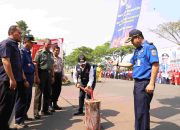 Pj. Bupati Bekasi Dani Ramdan membuka Fire Fighter 2nd Challenge Skill Competition Tingkat Kabupaten Bekasi, event tersebut diikuti sebanyak 55 perusahaan dengan kategori lomba Hose Laying & Keselamatan dan Kesehatan Kerja (K3). Berlokasi di Kawasan Deltamas, Kecamatan Cikarang Pusat. Pada Rabu, (07/08/2024). FOTO : ENDAR RAZIQ B / NEWSROOM DISKOMINFOSANTIK.