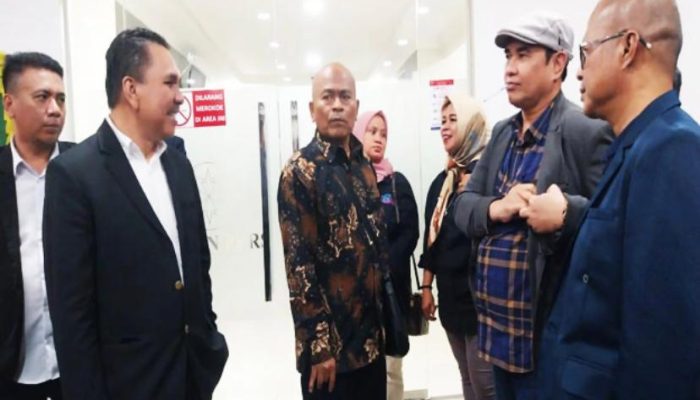 Suasana Menegangkan. Semua Akses Kantor PWI Pusat Dikunci, Ex Ketum Tak Boleh Masuk 1 IMG 20240927 WA0020