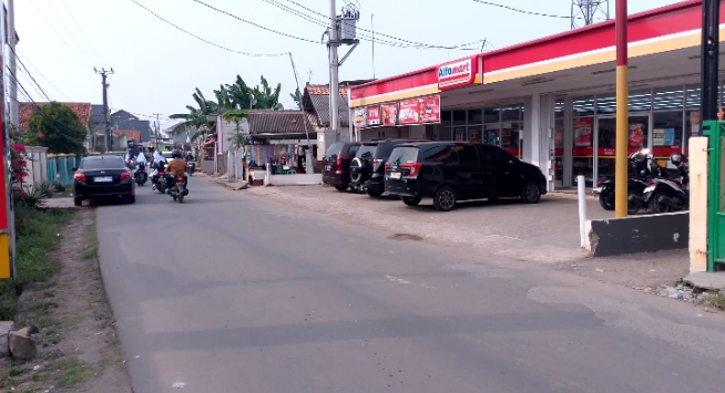 Terekam CCTV, Motor Konsumen Alfamart di Kedung Jaya Digasak Maling 1 Screenshot 20240925 181046 1