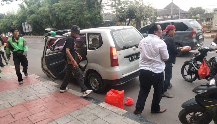PWI Bekasi Raya, Pokja Pemkot Bekasi, dan PWI Peduli Bekasi Raya Bagikan Takjil Gratis dan Gelar Buka Bersama 1 IMG 20250327 WA0009