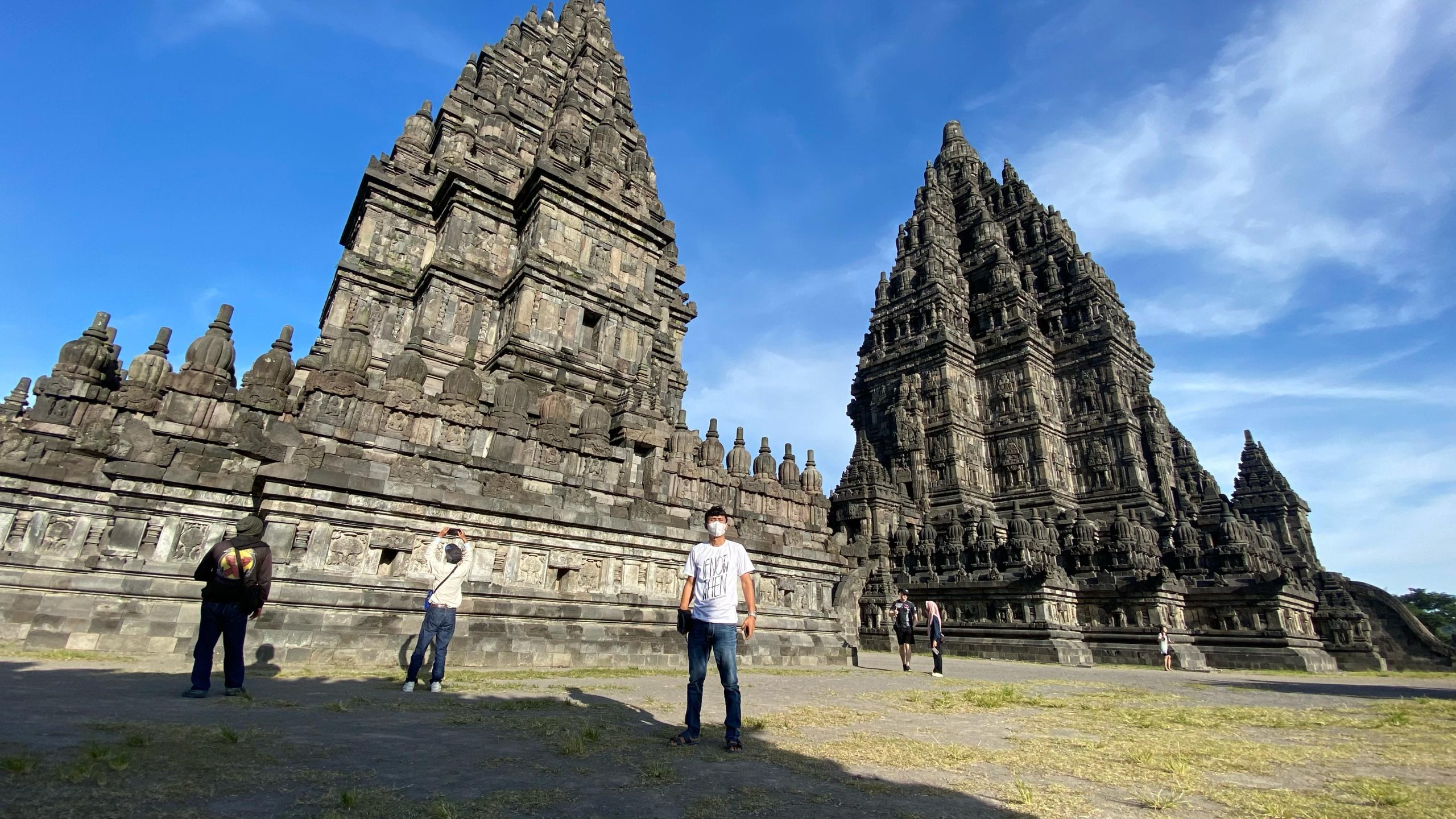 Jurnalis Bekasi Telusuri Keindahan Candi Prambanan, Warisan Budaya Dunia dari Jawa 2 IMG 20250406 WA0232 scaled