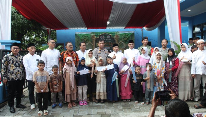 Spirit Isra Mi’raj Menggema di PWI Bekasi Raya, 50 Anak Yatim Terima Santunan 1 1001409685